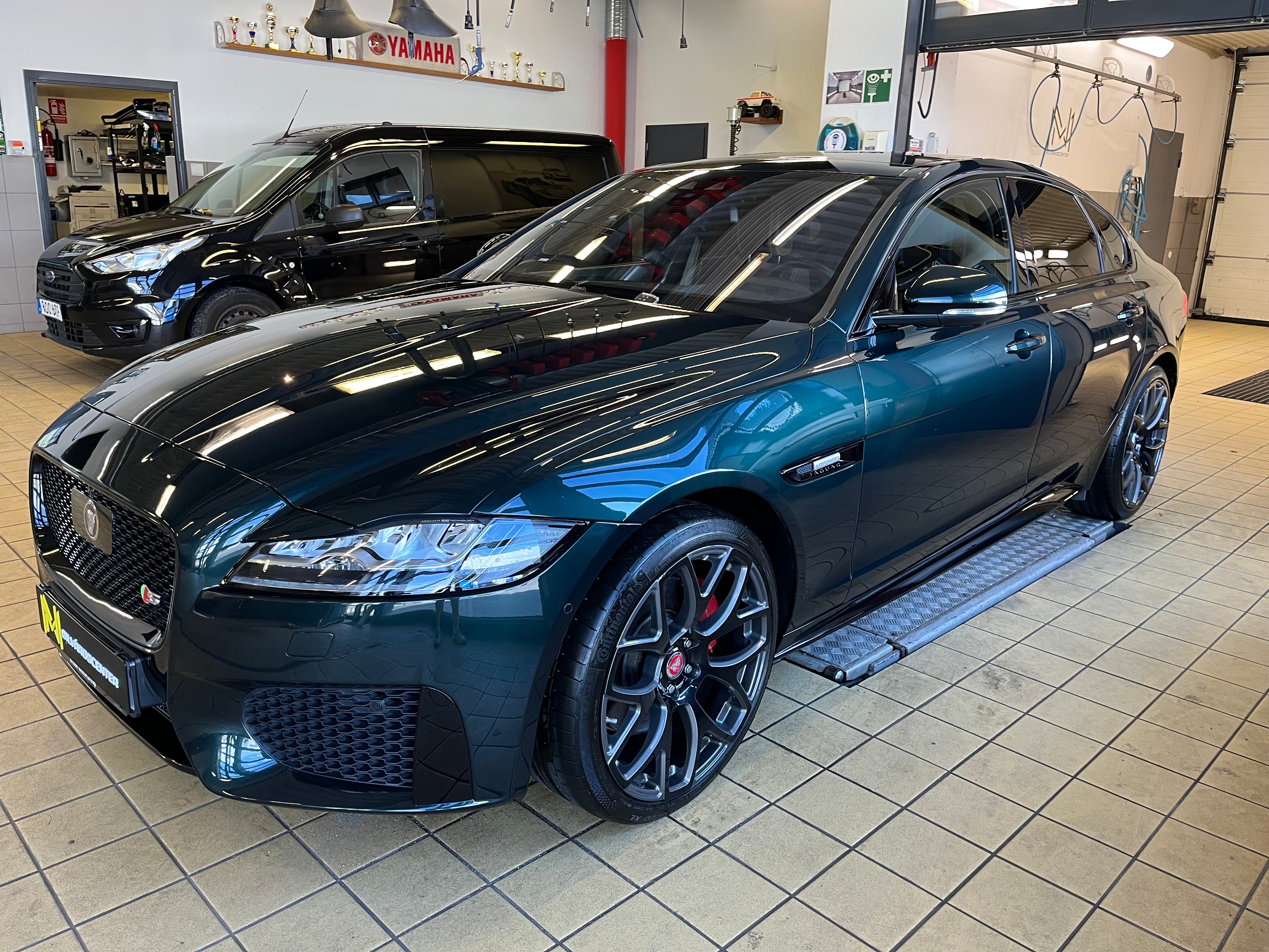 Jaguar XF S